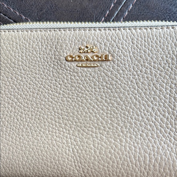 Coach Tan Pebbled Leather Wristlet Clutch - Picture 4 of 9